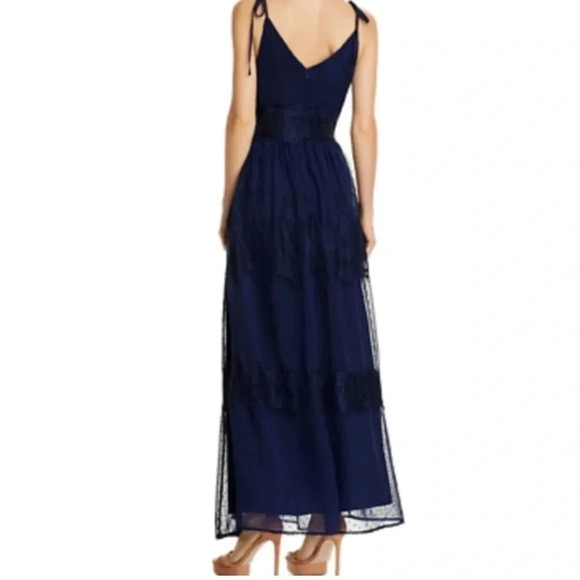 AQUA | Bloomingdale’s Exclusive | Navy Lace semi-formal maxi dress. | XSmall. - Picture 2 of 8